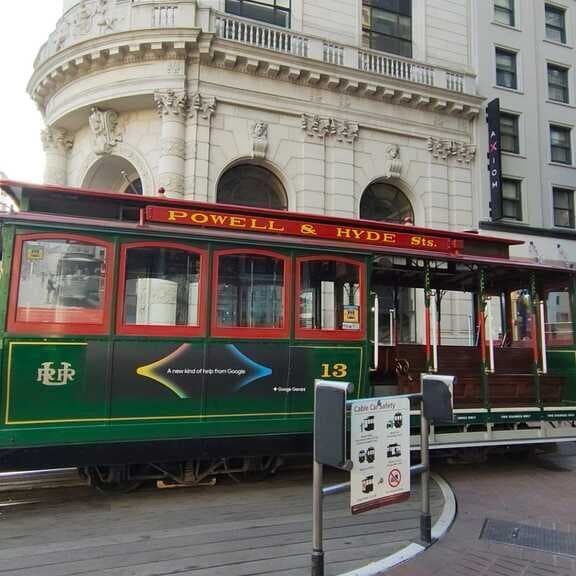 Tranvia histórico San Francisco y calles