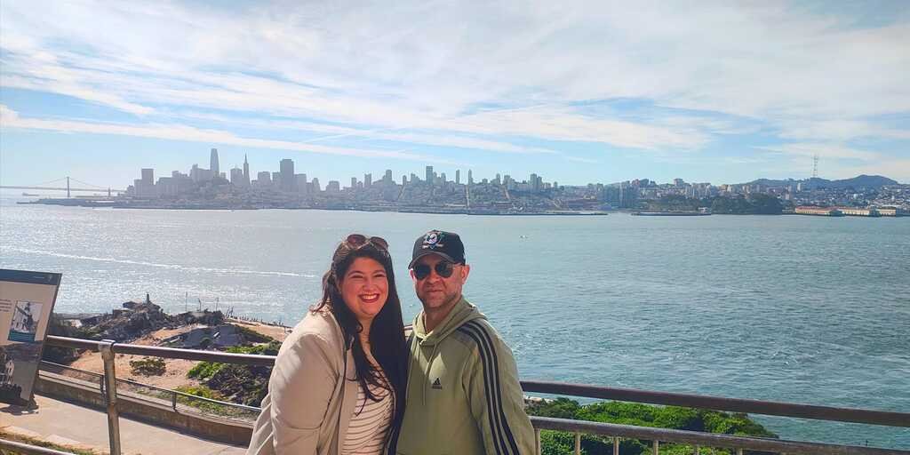 Vista panorámica del skyline de San Francisco desde la isla de Alcatraz