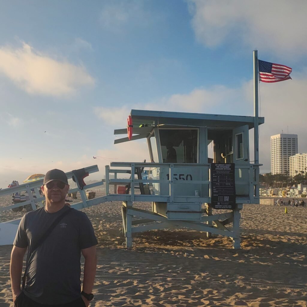 Garita de los vigilantes de la playa en Santa Mónica Pier